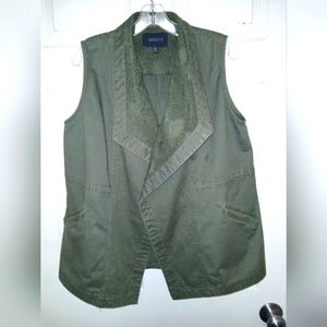 BLU PEPPER Green Sleeveless Vest